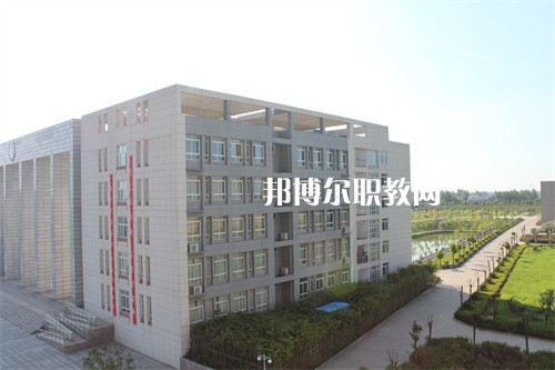 安徽六安技師學(xué)院2022年學(xué)費(fèi)、收費(fèi)多少