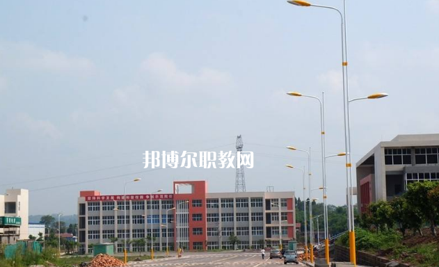 內(nèi)江大千職業(yè)技術(shù)學(xué)校2022年招生辦聯(lián)系電話(huà)