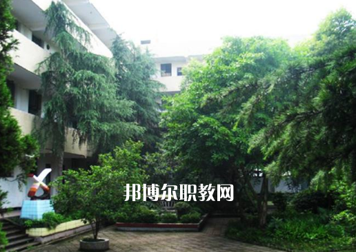 內(nèi)江求是職業(yè)技術(shù)學校2022年報名條件、招生要求、招生對象