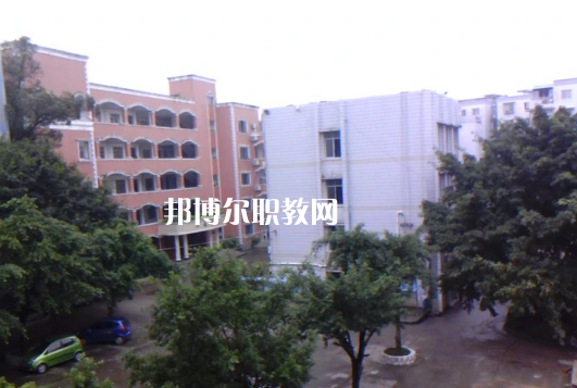 四川省隆昌縣城關(guān)職業(yè)中學(xué)2022年報名條件、招生要求、招生對象