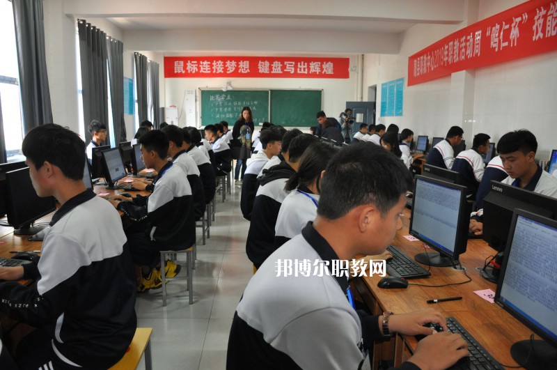 魏縣綜合職業(yè)技術(shù)教育中心2022年報(bào)名條件、招生要求、招生對(duì)象