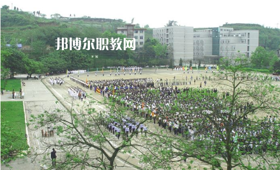 內(nèi)江鐵路機(jī)械學(xué)校2022年報名條件、招生要求、招生對象
