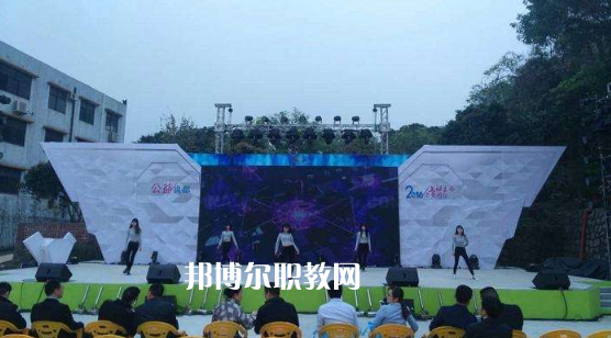 內(nèi)江市川威技工學(xué)校2022年報(bào)名條件、招生要求、招生對(duì)象