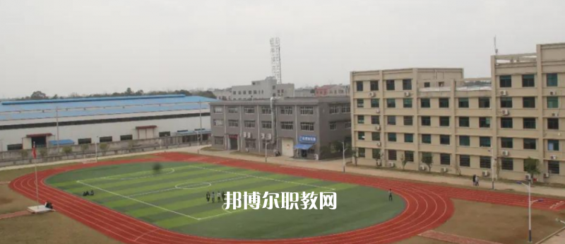 曲靖衛(wèi)生學校2022年報名條件、招生要求、招生對象