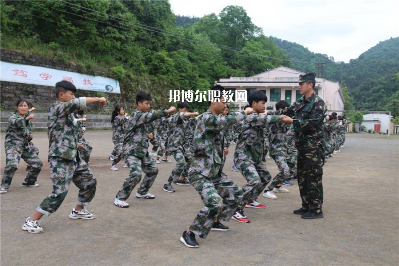 達(dá)州百島湖職業(yè)技術(shù)學(xué)校2022年報(bào)名條件、招生要求、招生對(duì)象