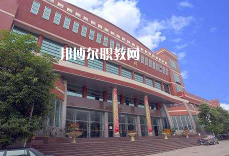 云南曲靖應(yīng)用技術(shù)學校2022年招生辦聯(lián)系電話