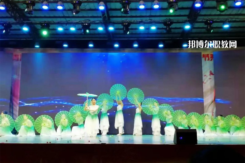 肇慶商務(wù)技工學(xué)校2022年學(xué)費(fèi)、收費(fèi)多少