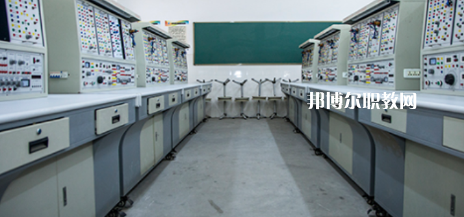 四川省青神中等職業(yè)學(xué)校2022年學(xué)費(fèi)、收費(fèi)多少