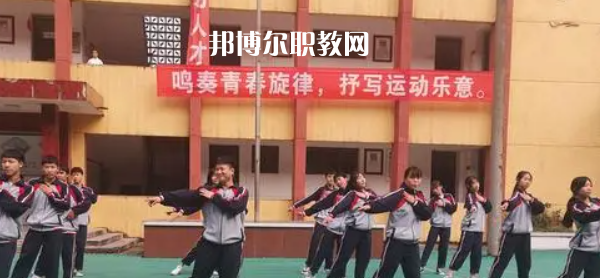 瀘州市天樺職業(yè)技術(shù)學校2022年報名條件、招生要求、招生對象