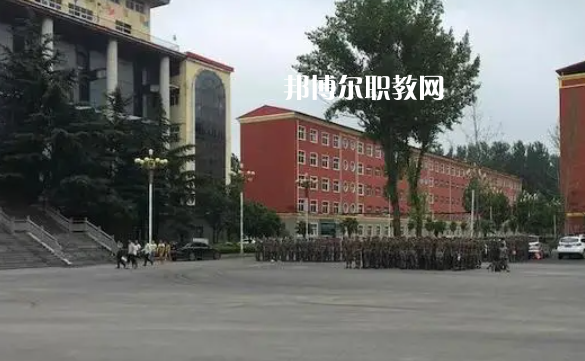 河南工業(yè)和信息化高級(jí)技工學(xué)校2022年報(bào)名條件、招生要求、招生對(duì)象