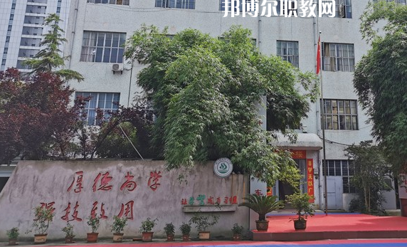 湖北現(xiàn)代科技學(xué)校2022年報(bào)名條件、招生要求、招生對(duì)象