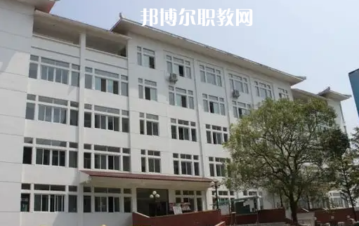 恩施衛(wèi)生學(xué)校2022年報(bào)名條件、招生要求、招生對(duì)象
