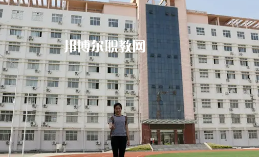 孝感高級技工學(xué)校2022年報名條件、招生要求、招生對象