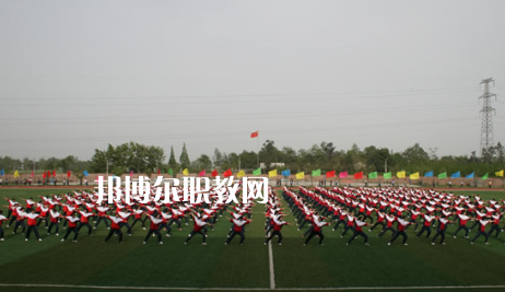 武漢衛(wèi)生學(xué)校2022年報(bào)名條件、招生要求、招生對象