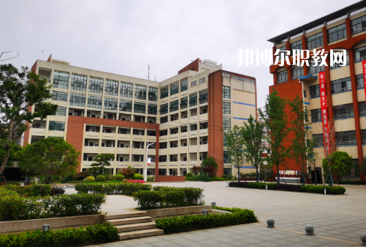 武漢石牌嶺高級職業(yè)中學(xué)2022年怎么樣、好不好