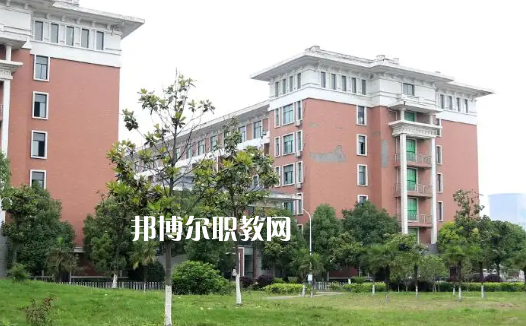 湖北機械工業(yè)學(xué)校2022年報名條件、招生要求、招生對象