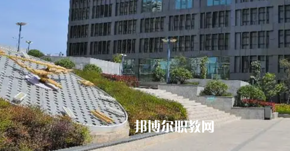 云南高職?？圃盒Ｅ琶?0強(qiáng)