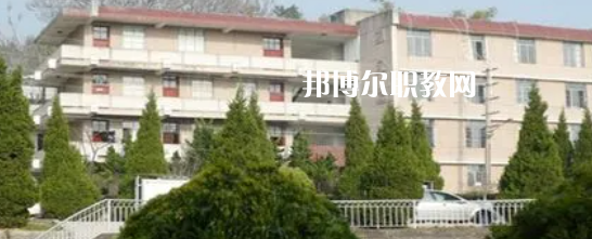 內(nèi)江市市中區(qū)科特電腦職業(yè)技術(shù)學(xué)校2023年學(xué)費、收費多少
