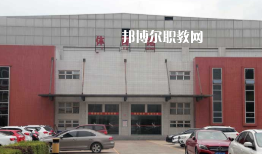 四川省南充外國語中等專業(yè)學校2023年學費、收費多少