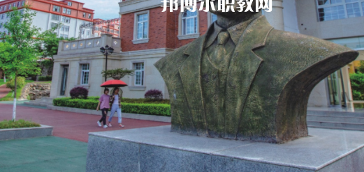 綿陽交通高級技工學(xué)校地址在哪里，哪個地區(qū)，哪個城市?