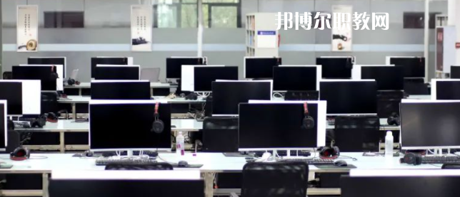 攀枝花技師學(xué)院地址在哪里，哪個地區(qū)，哪個城市?