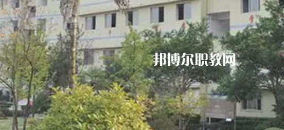 重慶市三峽職業(yè)技工學(xué)校地址在哪里，哪個地區(qū)，哪個城市?