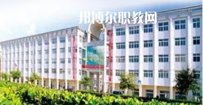 南通市通州區(qū)建筑職工中等專業(yè)學(xué)校地址在哪里，哪個地區(qū)，哪個城市?