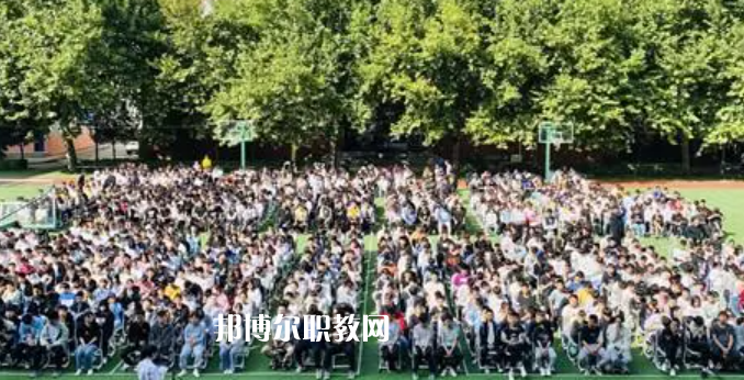 陜西工程科技高級(jí)技工學(xué)校地址在哪里，哪個(gè)地區(qū)，哪個(gè)城市?