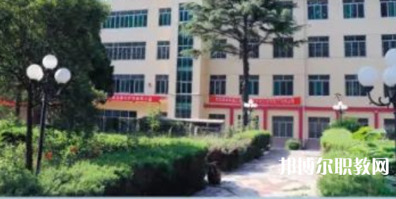 寶雞秦華職業(yè)技術學校地址，乘車路線
