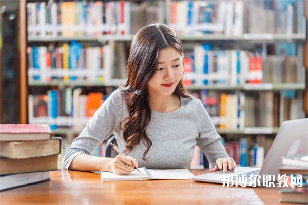 湖北哪里的中職學(xué)校能讀建筑項目管理專業(yè)