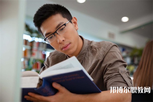 四川哪里的技工學(xué)校能讀動漫設(shè)計(jì)與制作專業(yè)