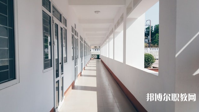 貴州哪里的中職學(xué)校能讀計(jì)算機(jī)網(wǎng)絡(luò)應(yīng)用(影視制作、動(dòng)漫設(shè)計(jì)、平面設(shè)計(jì)方向)專(zhuān)業(yè)