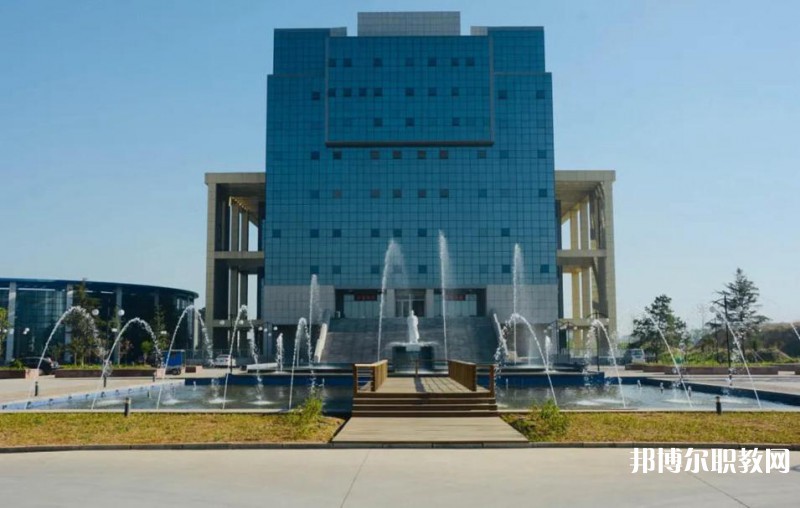 唐山豐潤綜合職業(yè)技術(shù)教育中心2025年報(bào)名條件、招生要求、招生對(duì)象